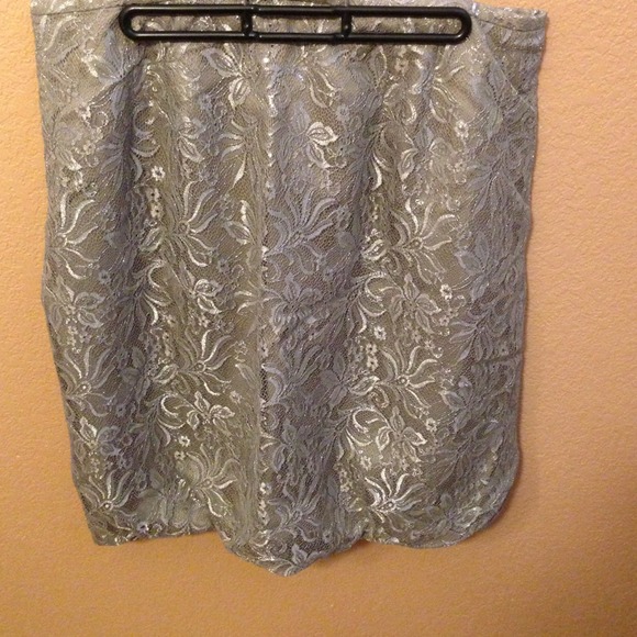 Sold in bundle - Picture 2 of 4