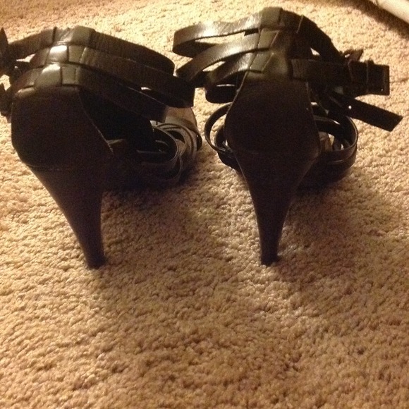 Nine West Gladiator Sandal New Without Box - Picture 3 of 4