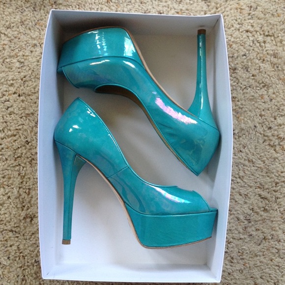 B Brian Atwood Turquoise Patent Peeptoe Platform38