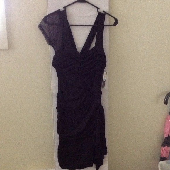 ❌SOLD❌ Little Black Dress - Picture 2 of 4