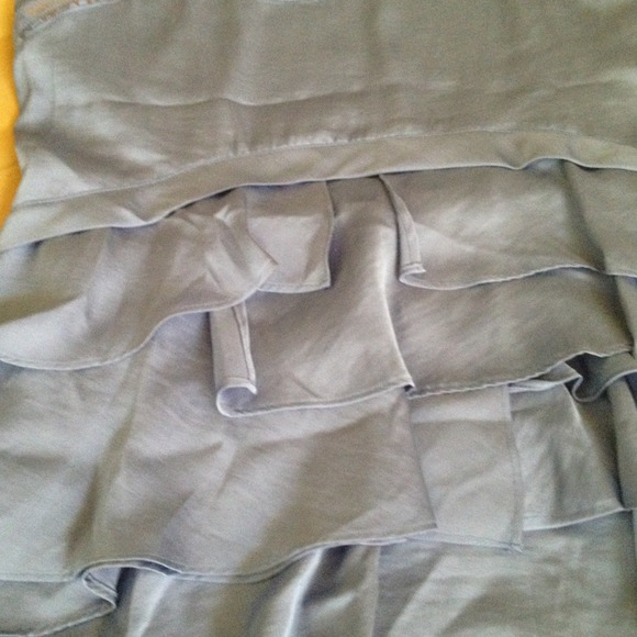 Woman's Top - Picture 2 of 3