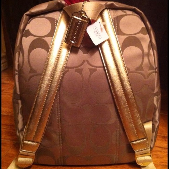 💥SOLD💥 Coach Backpack - Picture 2 of 3