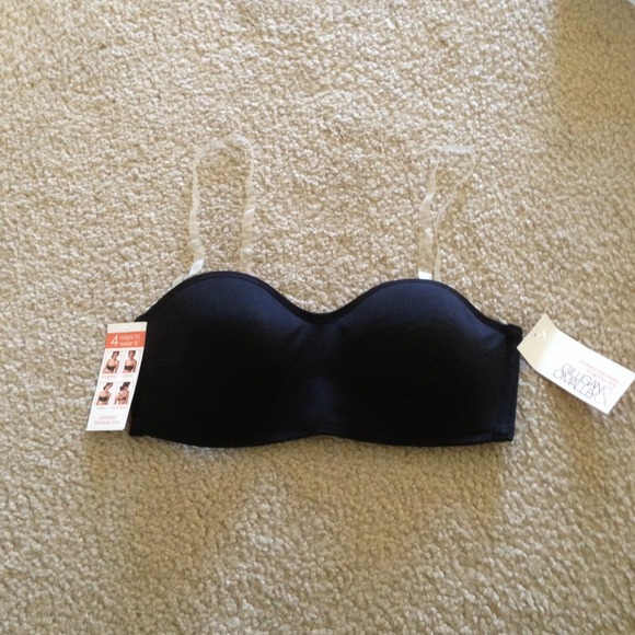 Gillian bra with 4 ways to wear it. Clear strap