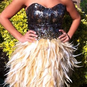 MAC DUGGAL PROM DRESS CAMO SEQUIN FEATHERS SIZE 6!