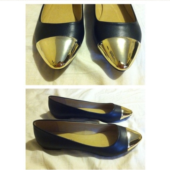 Shoes - Black Gold-Toed Flats/Loafers/Slip-Ons