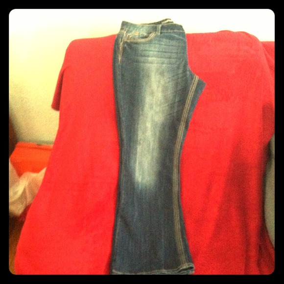 ⬇REDUCED⬇Sz 32W 31L Vanity Jeans