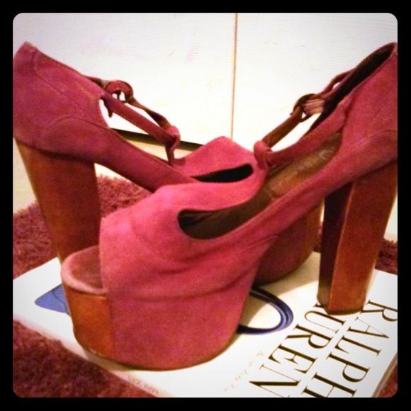 🚫SOLD🚫Jeffrey Campbell Foxy Wood Fuschia Suede