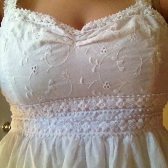 Sold in bundle White Eyelet Sundress - Picture 2 of 3