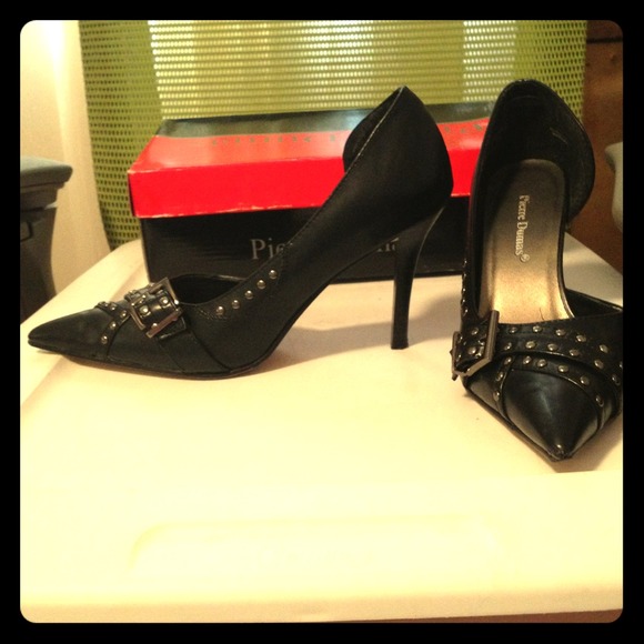 Pierre Dumas black heels