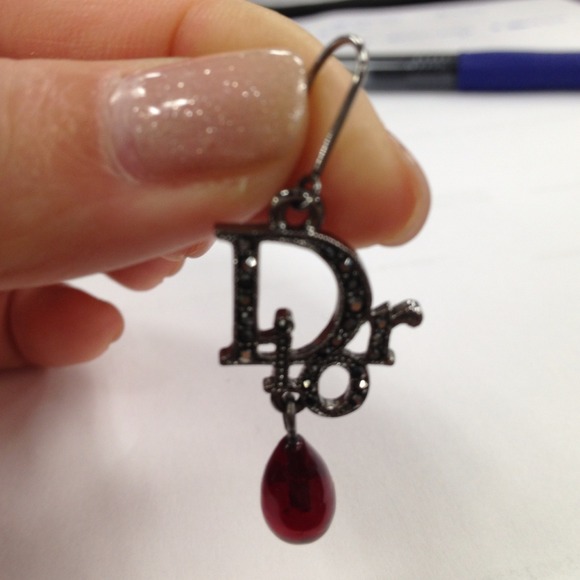 SOLD Christian Dior Garnet drop earrings - Picture 2 of 3
