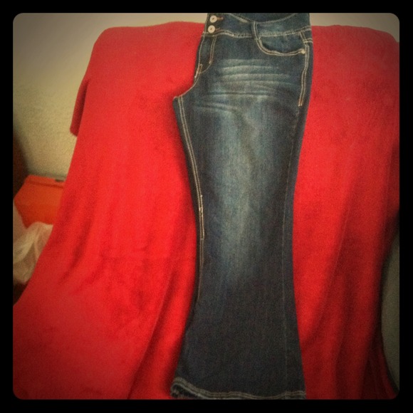 ⬇REDUCED⬇Sz 32W 31L Vanity Jeans