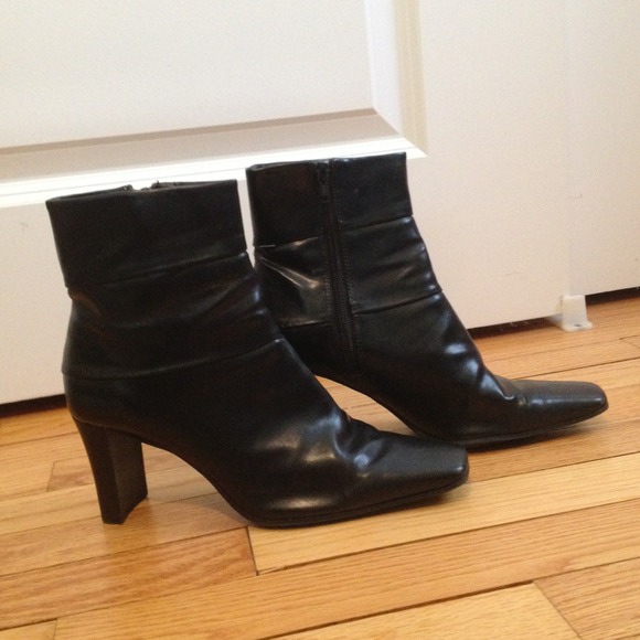 Black faux leather boots Size 6