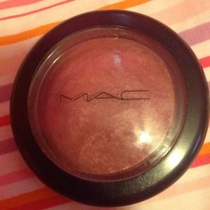 Mineralize MAC Blush (Gleeful) 😊☺