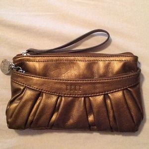 Elle Bronze clutch