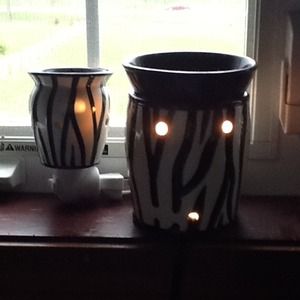 (RESERVED) ZEBRA SCENTSY