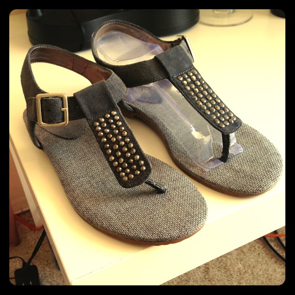 📌[Sold]📌Ninewest Lollir Biz Grey sandals ,