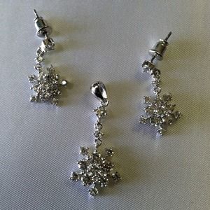 Pendant and earring set