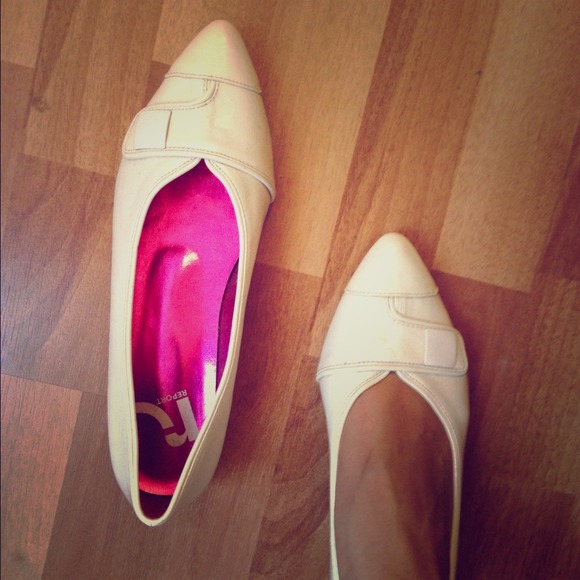 REPORT-sz.8-white patent leather flat