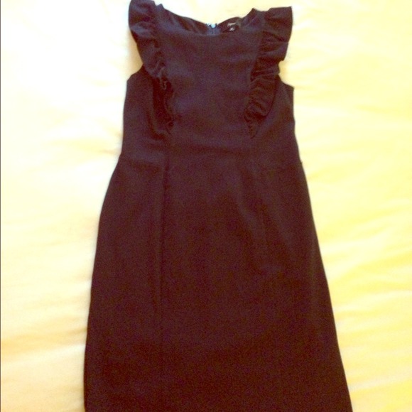 EXPRESS-sz.M-black above knee ruffle top dress.