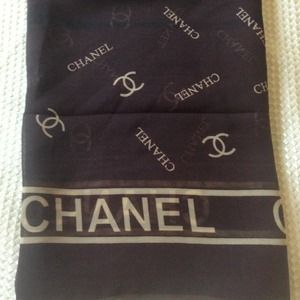 Sheer C logo scarf (NWOT)✳Reduced.
