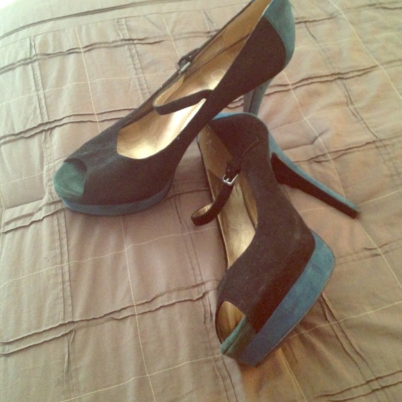 Multi colored suede heel - Picture 1 of 3