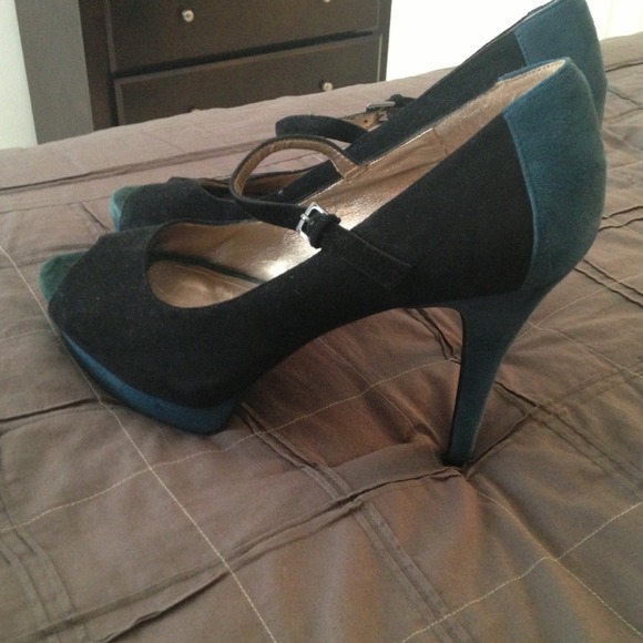 Multi colored suede heel - Picture 3 of 3