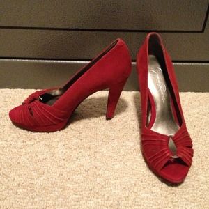 Size 6.5 Jessica Simpson peep toe heels in red