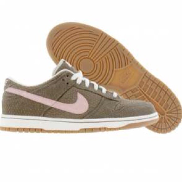 Nike Shoes - Nike sneakers