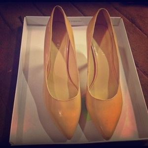 Cream/beige Nine west high heels 💢Negotiable💢