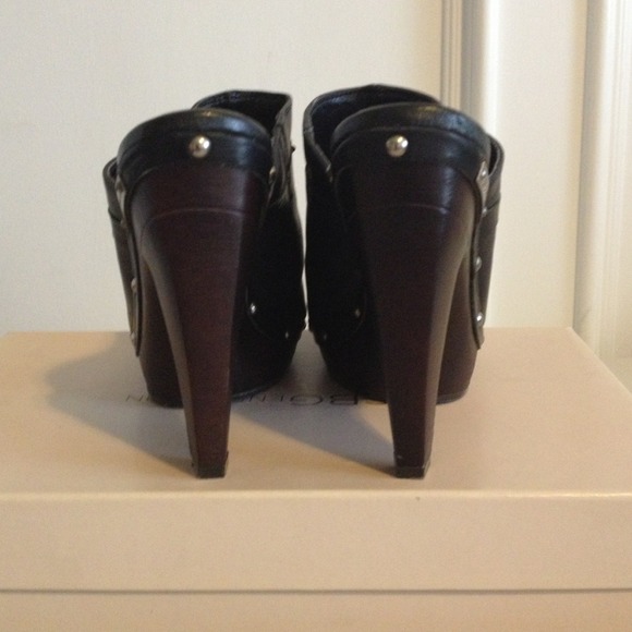 BCBGeneration Black Mules - Picture 2 of 4