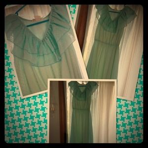 💯 Vintage long dress!! So pretty 💐