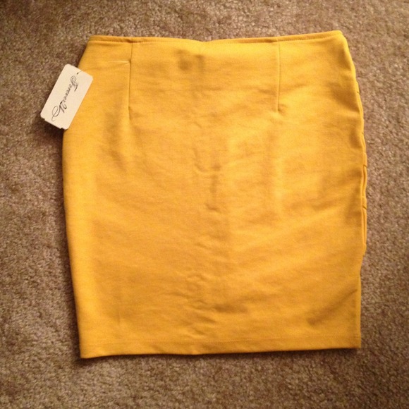 Forever 21 Skirt - Picture 2 of 2