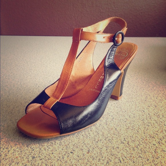 Jeffrey Campbell T strap Sandal