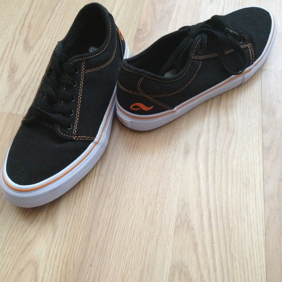 NWOT Brand new adio shoes men - Picture 1 of 4