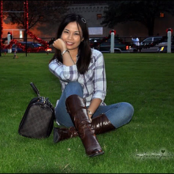 H&M Tops - H&M purple plaid button down shirt