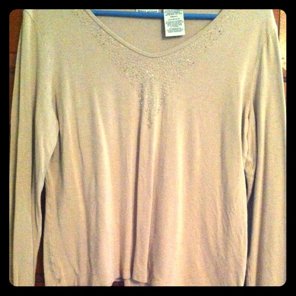 Cute lightweight long sleeve top