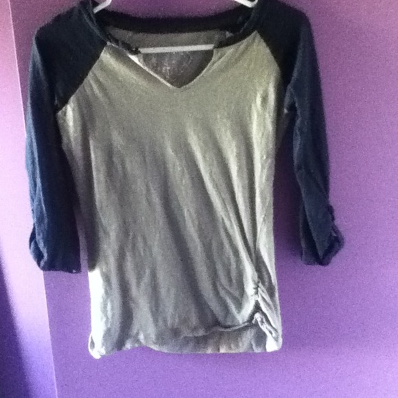 RAGLAN TEE