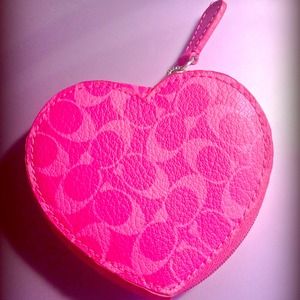 Coach Authentic Signature Pink Heart Coin Purse💞