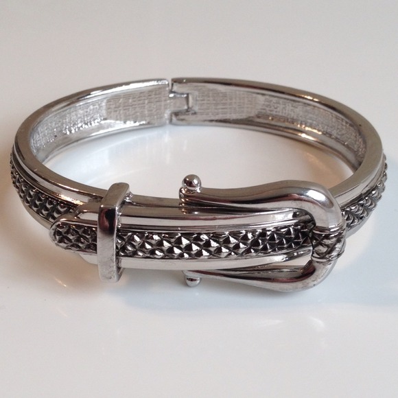 Slim Belt Style Bangle Bracelet!