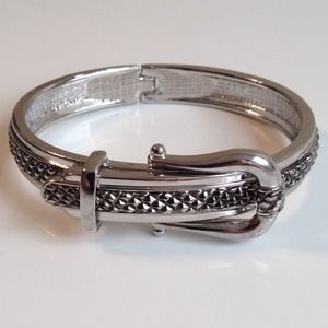 Slim Belt Style Bangle Bracelet!