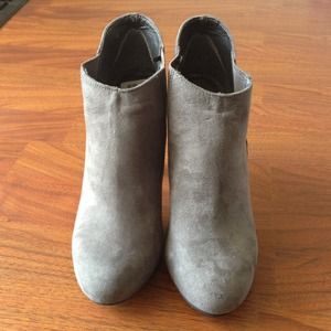 Forever 21 bootie heels🌟JUST REDUCED🌟