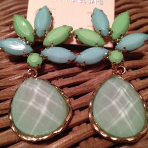 ⭐Sold⭐Turquoise mint bold statement earrings