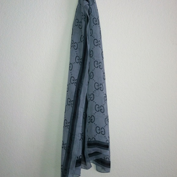 Gucci scarf