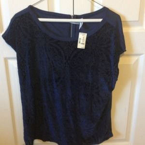 Aeropostale velvet front shirt with damask print.