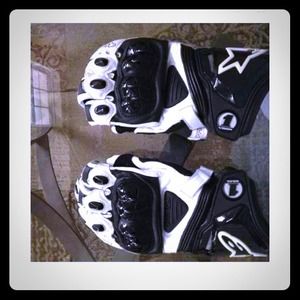 ✂PRICE CUT✂HOLDING Alpine Star Racing Gloves