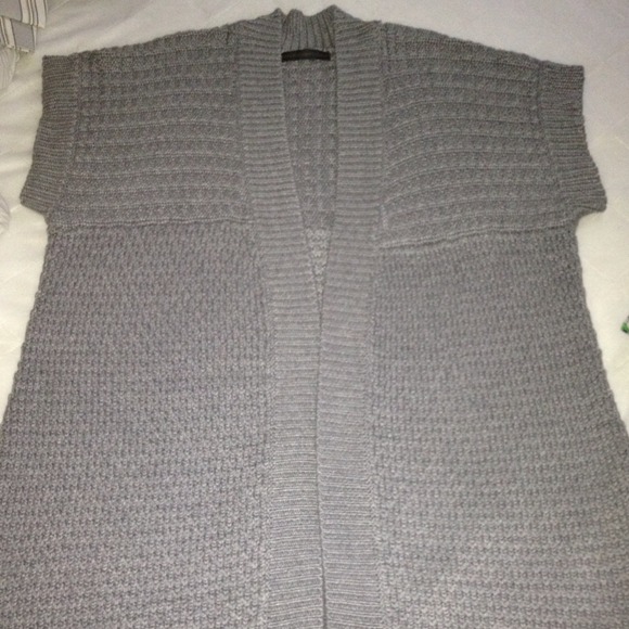 Knee length sweater - short sleeve