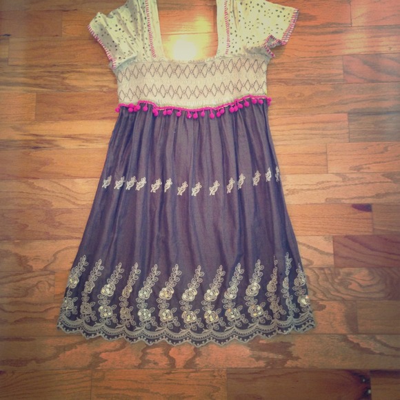 ✋✋ SOLD!!this is bundled w the black free ppl dres
