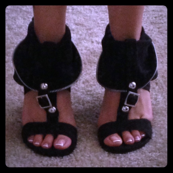 SOLD❌✨Bakers zipper shoes 7B✨