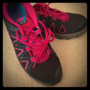 Nike  "Alvord 10" sz 7