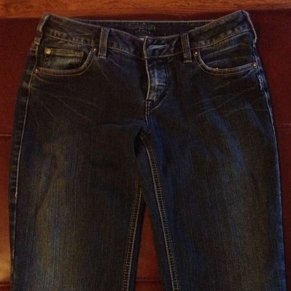 🚫SOLD🚫🎀Silver Jeans  "Aiko"  style.  29w 35l👖